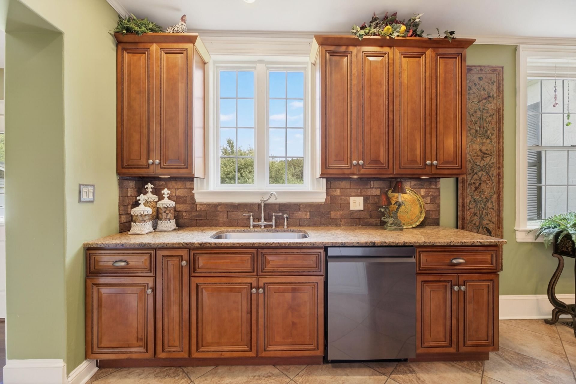 2729 Camden Road Photo 49
