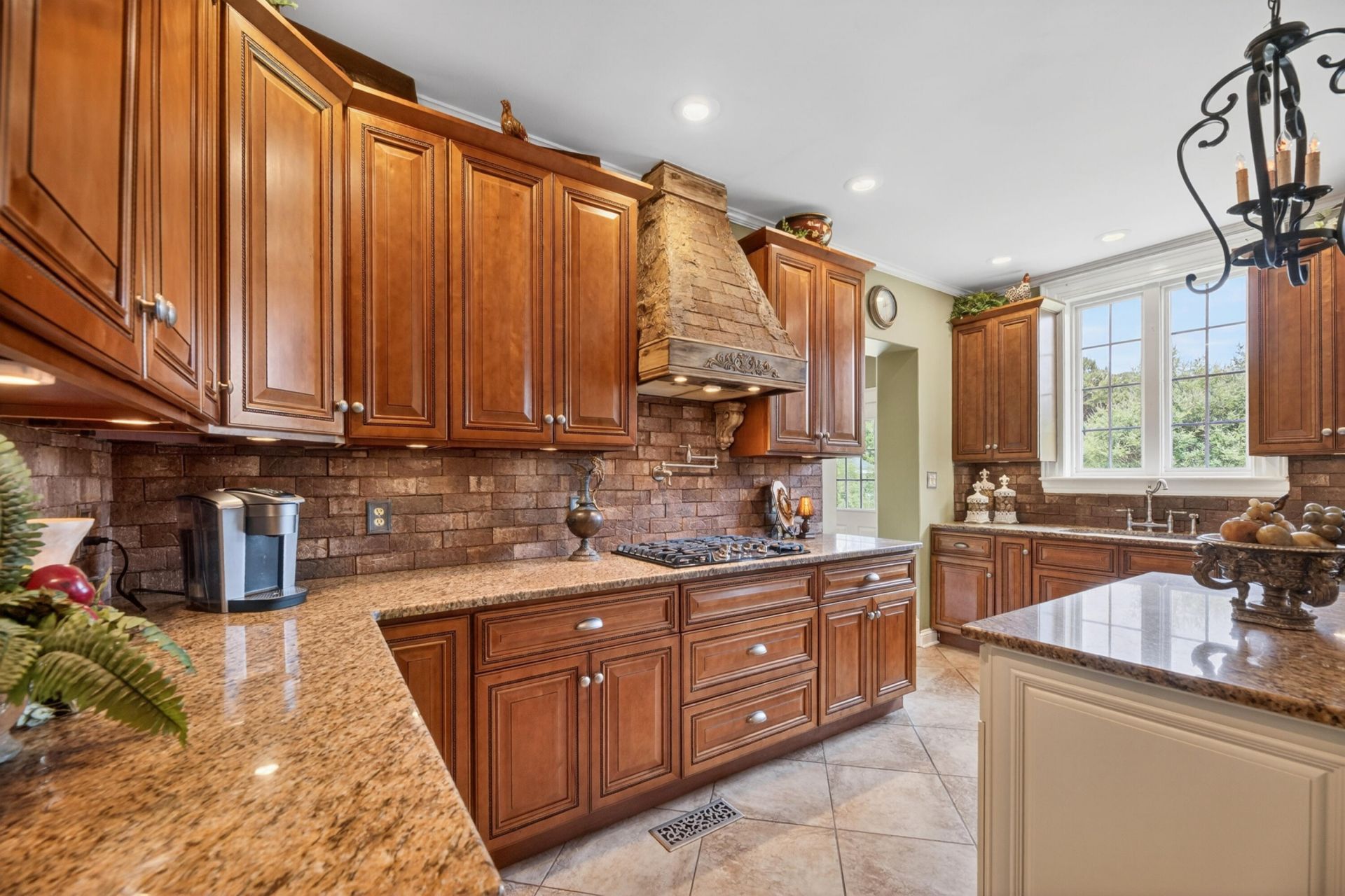 2729 Camden Road Photo 50