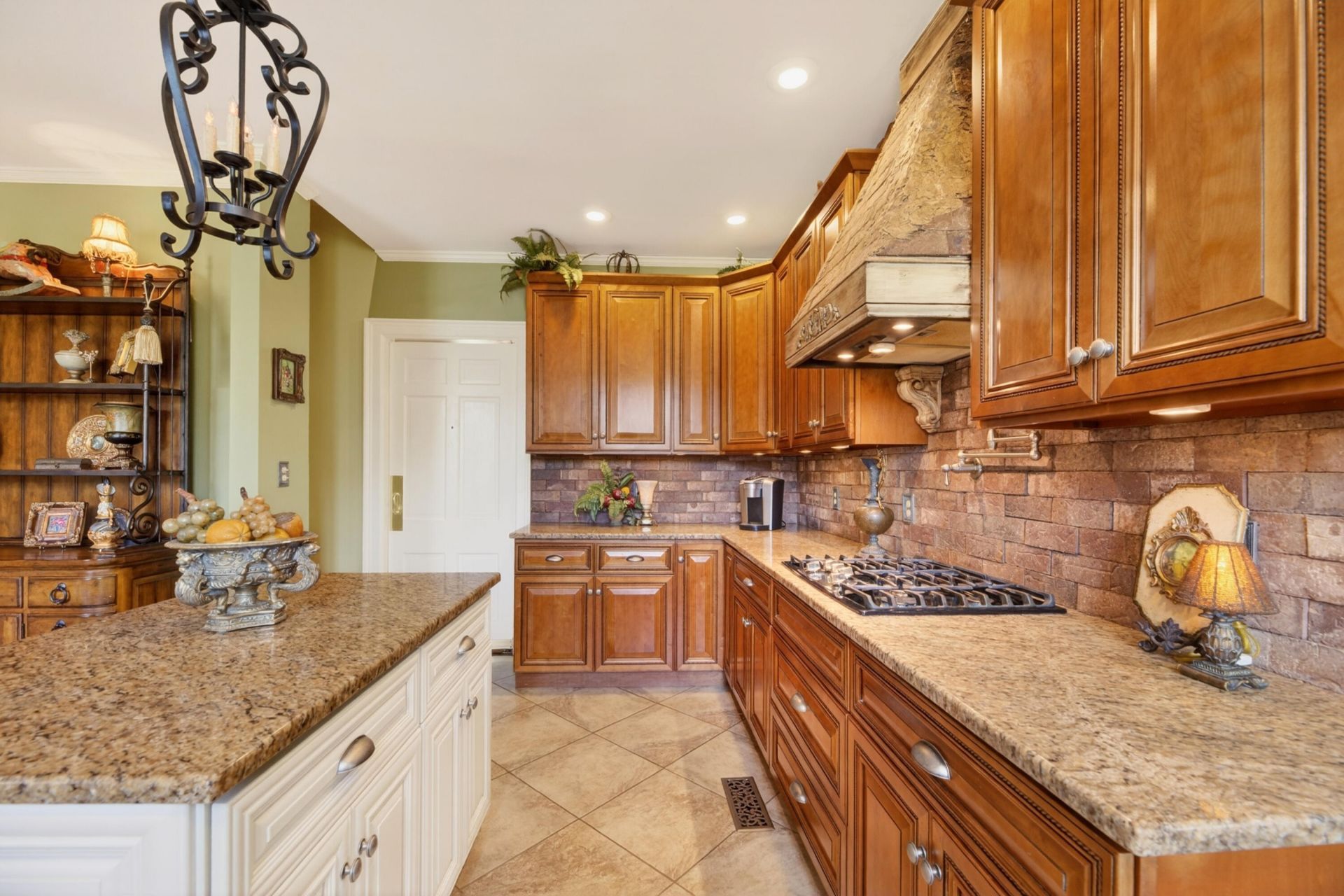 2729 Camden Road Photo 51