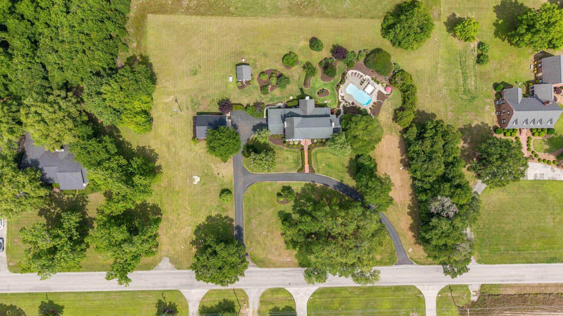2729 Camden Road Photo 95