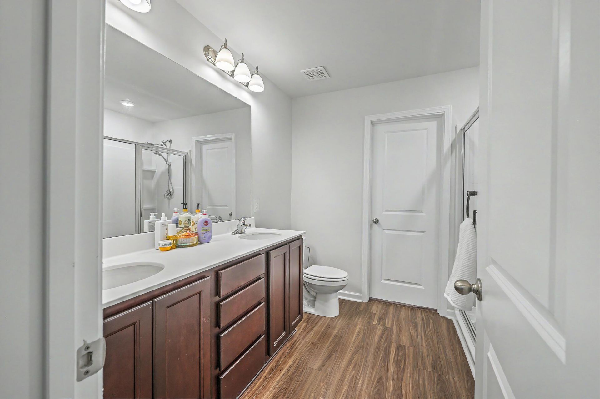 557 Abigail Street Photo 30