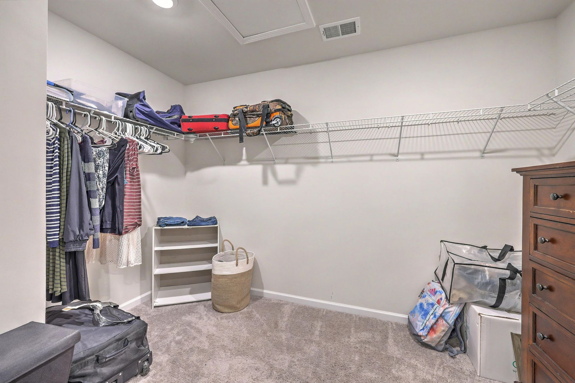 557 Abigail Street Photo 32