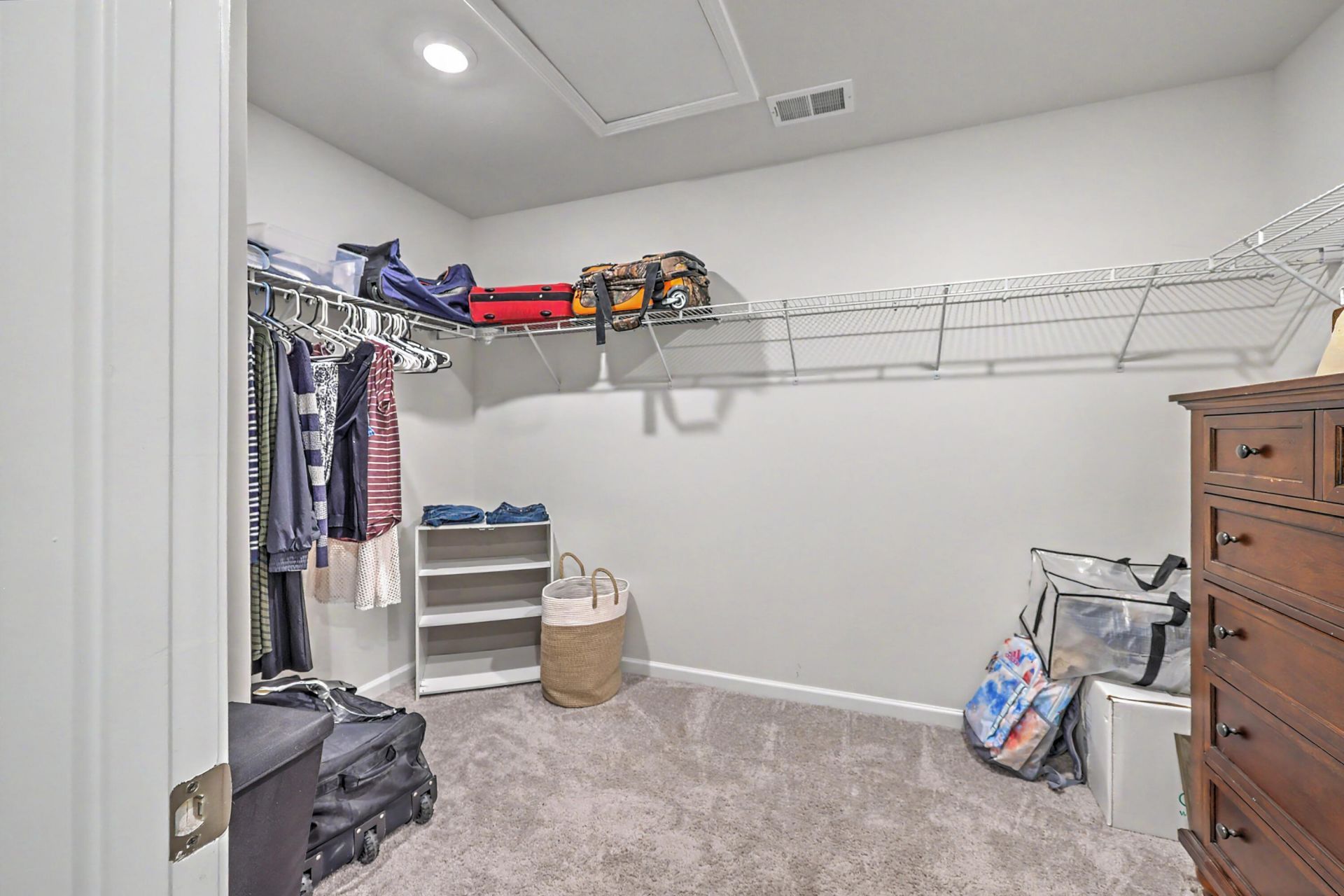 557 Abigail Street Photo 33