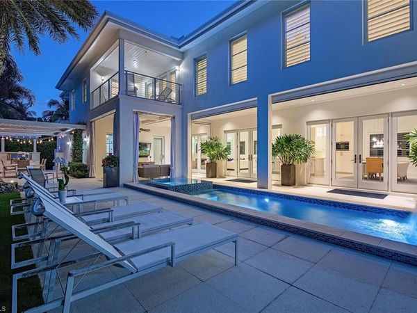 501 2nd AVE N, NAPLES, FL 34102