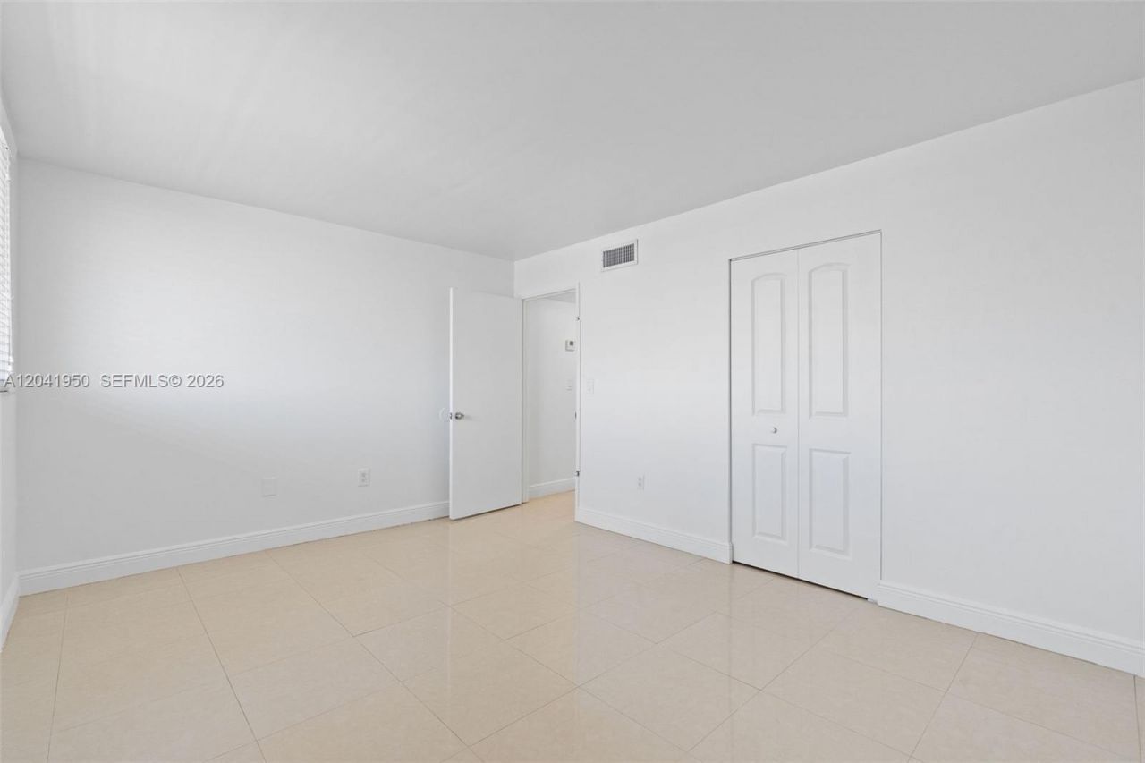 10288 NW 9th St Cir , Unit 501, Miami, FL 33172 Photo