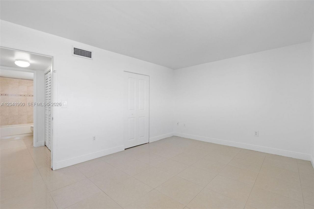 10288 NW 9th St Cir , Unit 501, Miami, FL 33172 Photo