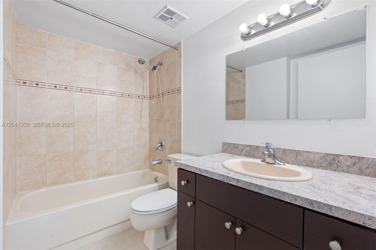 10288 NW 9th St Cir , Unit 501, Miami, FL 33172 Photo