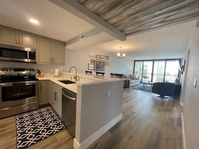 17 Royal Palm Way , Unit 302, Boca Raton, FL 33432 Photo