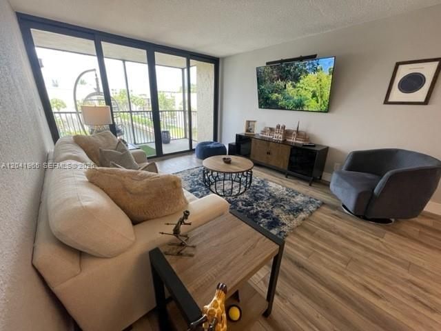 17 Royal Palm Way , Unit 302, Boca Raton, FL 33432 Photo
