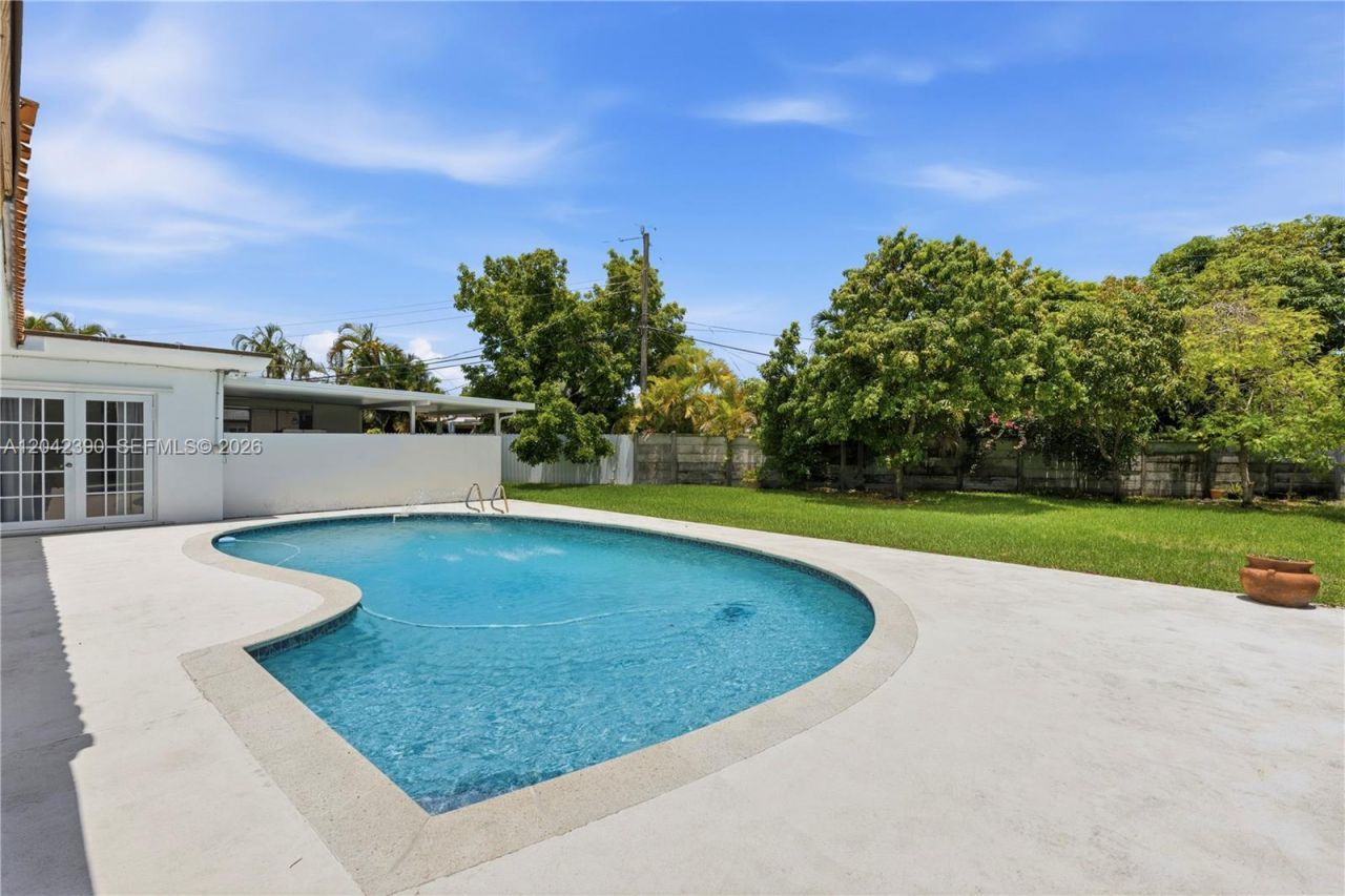 8197 W 14th Ct, Hialeah, FL 33014 Photo