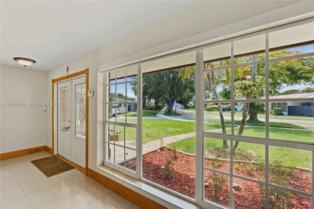 8197 W 14th Ct, Hialeah, FL 33014 Photo