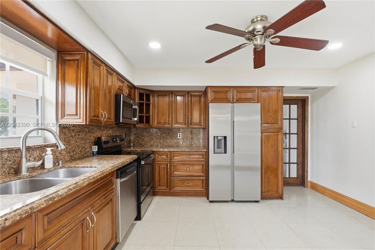 8197 W 14th Ct, Hialeah, FL 33014 Photo