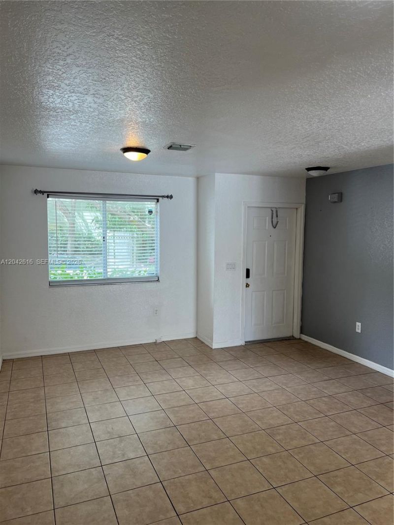183 Hidden Ct Rd , Unit F-33, Hollywood, FL 33023 Photo