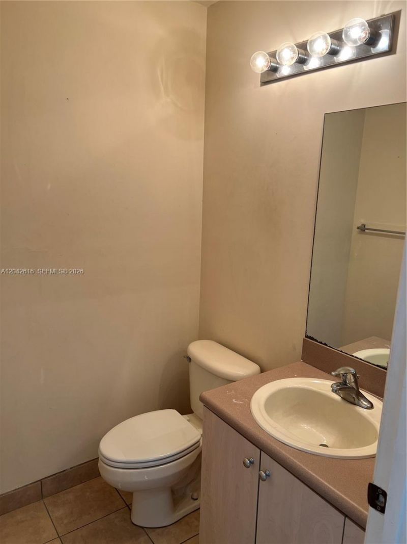183 Hidden Ct Rd , Unit F-33, Hollywood, FL 33023 Photo