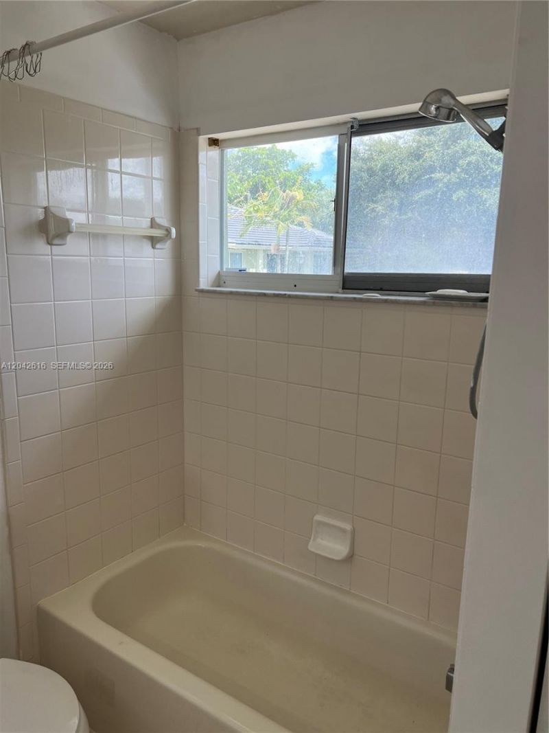183 Hidden Ct Rd , Unit F-33, Hollywood, FL 33023 Photo