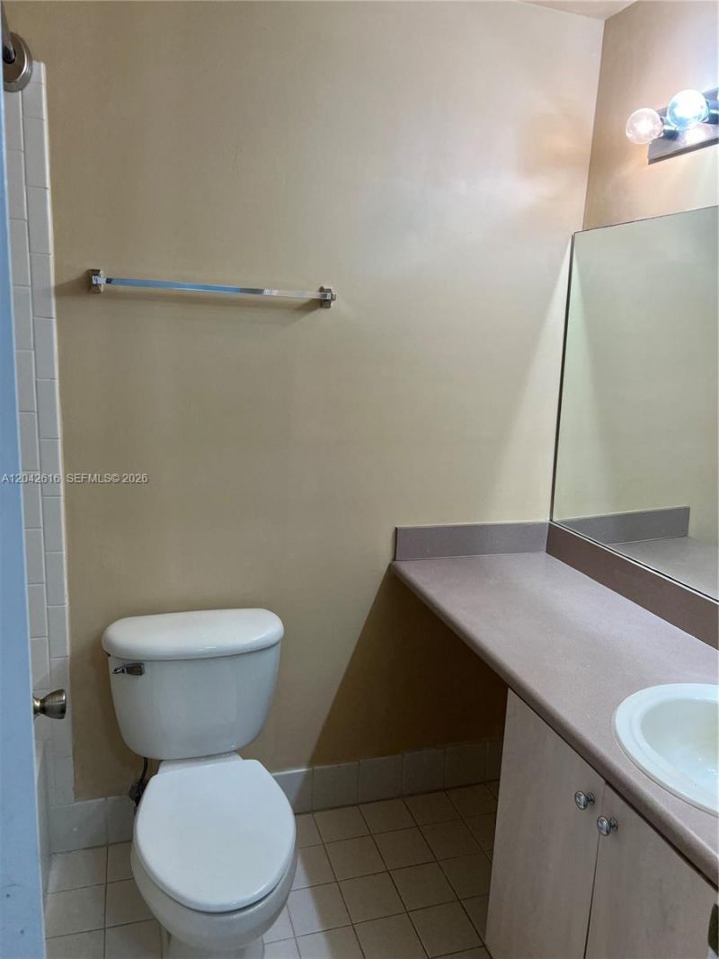 183 Hidden Ct Rd , Unit F-33, Hollywood, FL 33023 Photo