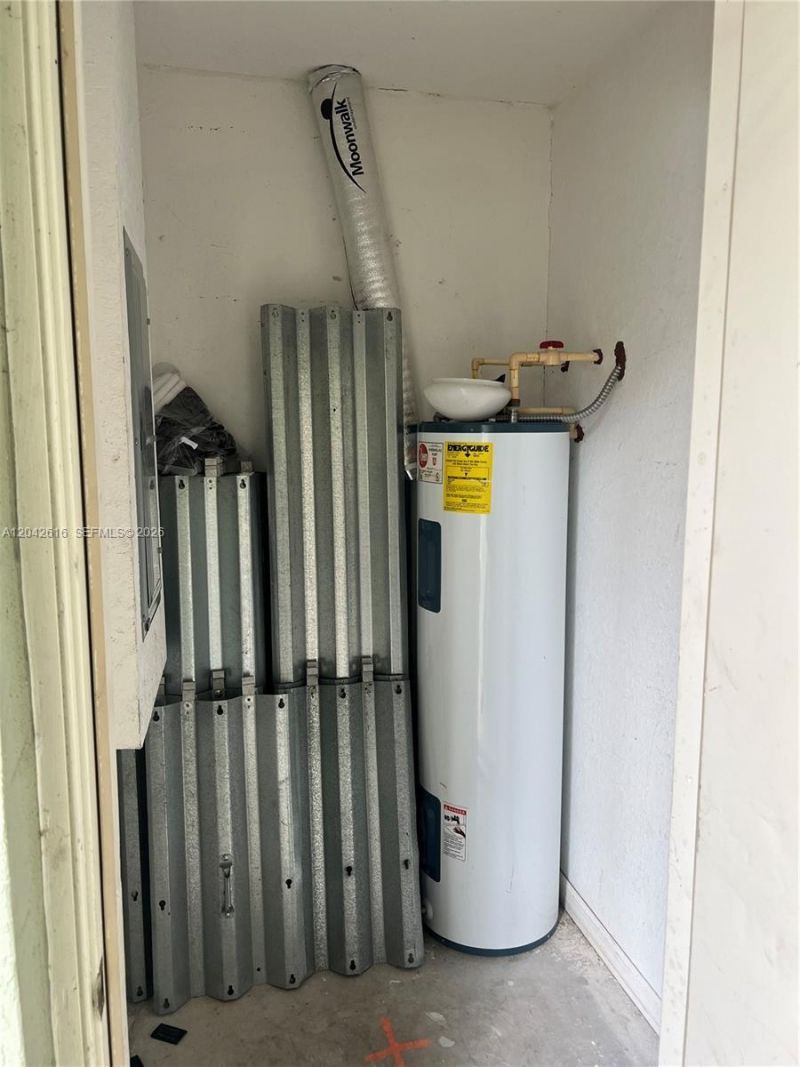 183 Hidden Ct Rd , Unit F-33, Hollywood, FL 33023 Photo