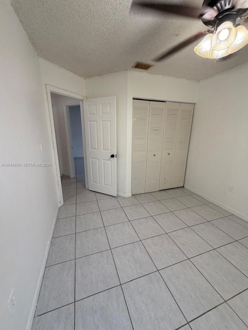 19058 NW 77th Pl, Hialeah, FL 33015 Photo