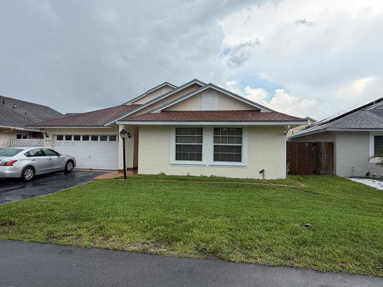 19058 NW 77th Pl, Hialeah, FL 33015 Photo