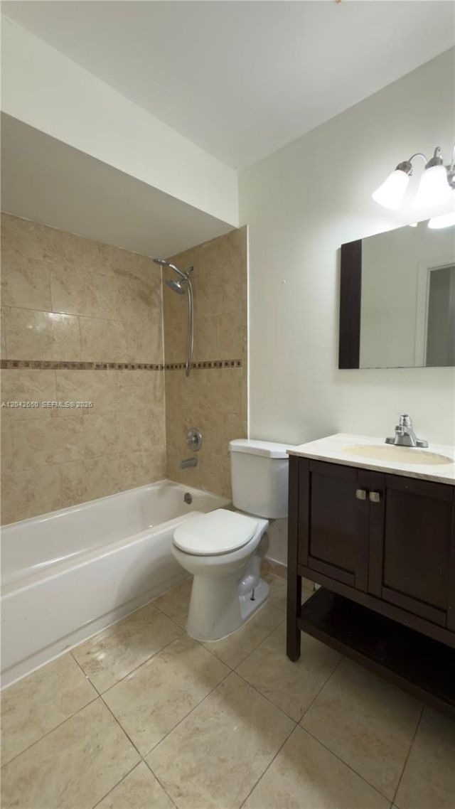 19058 NW 77th Pl, Hialeah, FL 33015 Photo