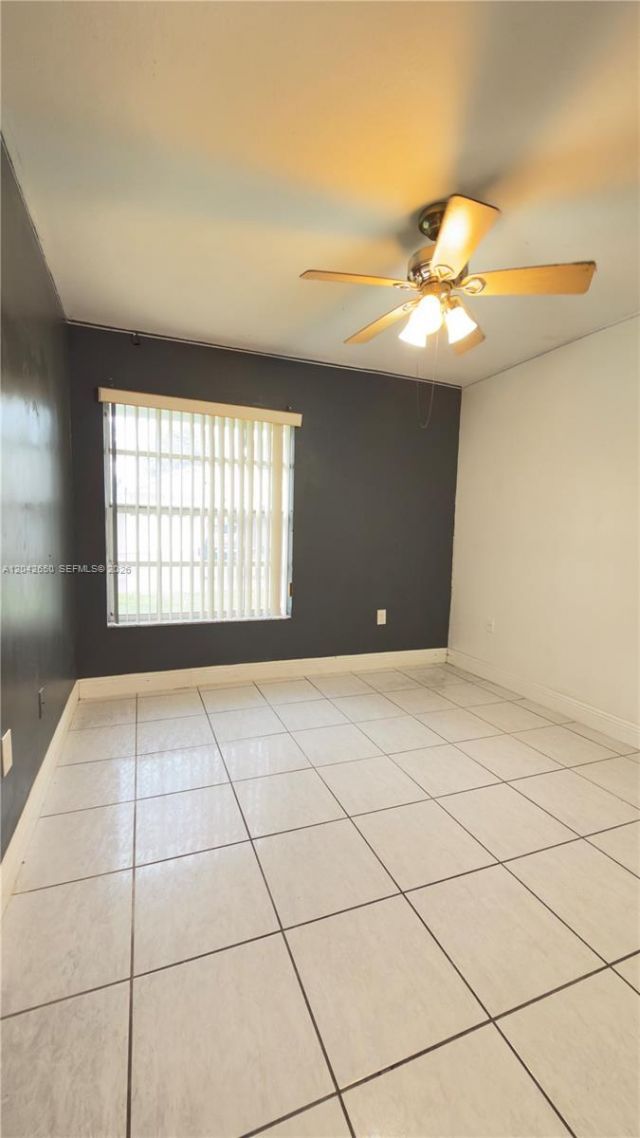 19058 NW 77th Pl, Hialeah, FL 33015 Photo