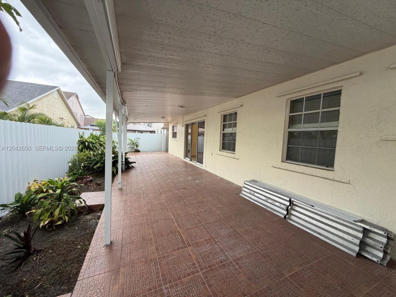 19058 NW 77th Pl, Hialeah, FL 33015 Photo