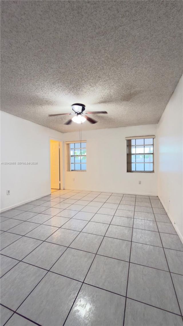 19058 NW 77th Pl, Hialeah, FL 33015 Photo