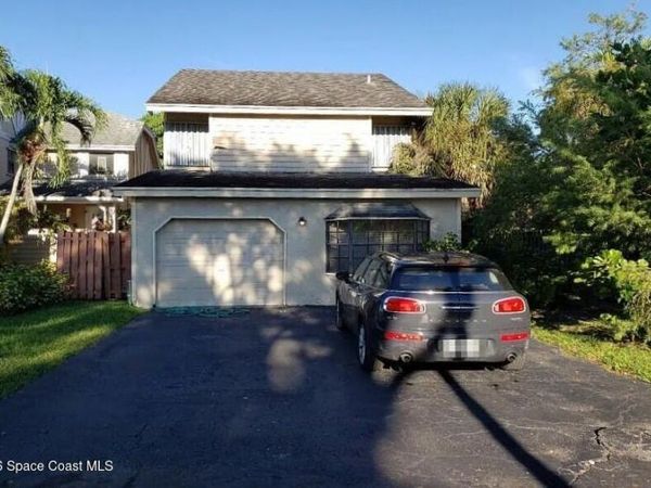 10618 SW 148th Avenue Drive , Miami, FL 33194