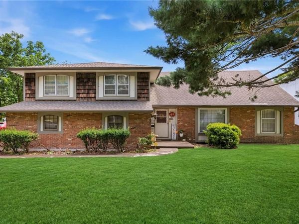 8615 E 89th Street, Kansas City, MO 64138