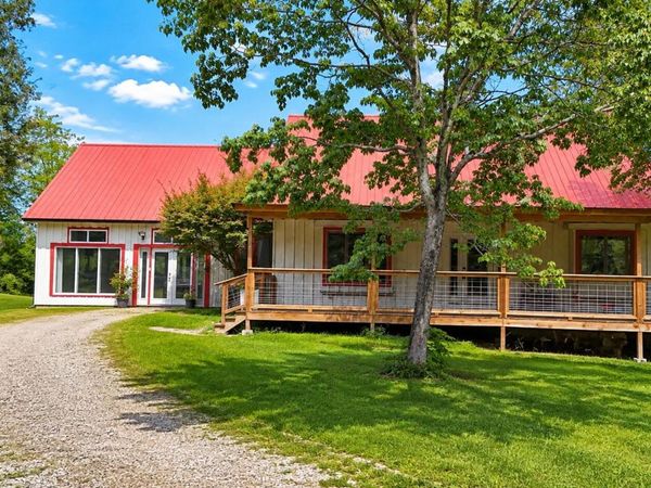 141 Central Ave, Robbins, TN 37852
