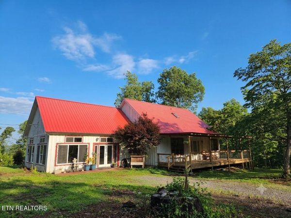 141 Central Ave, Robbins, TN 37852