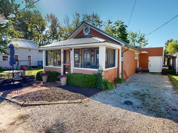 2103 County Road 210 , Fremont, OH 43420