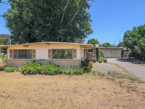 210 Riley Dr, Pacheco, CA 94553