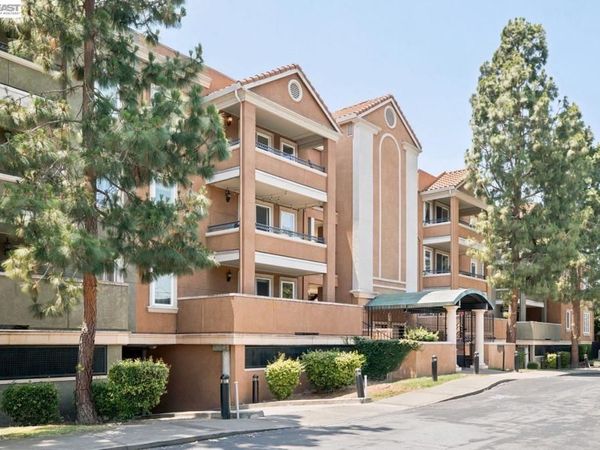 401 S Norfolk St, Unit 301, San Mateo, CA 94401