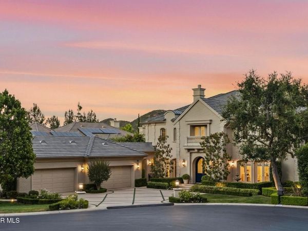 152 Hampstead Court, Westlake Village, CA 91361
