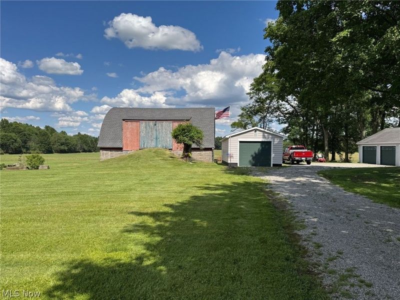 7305 S Duck Creek Road, Berlin Center, OH 44401 Photo 18