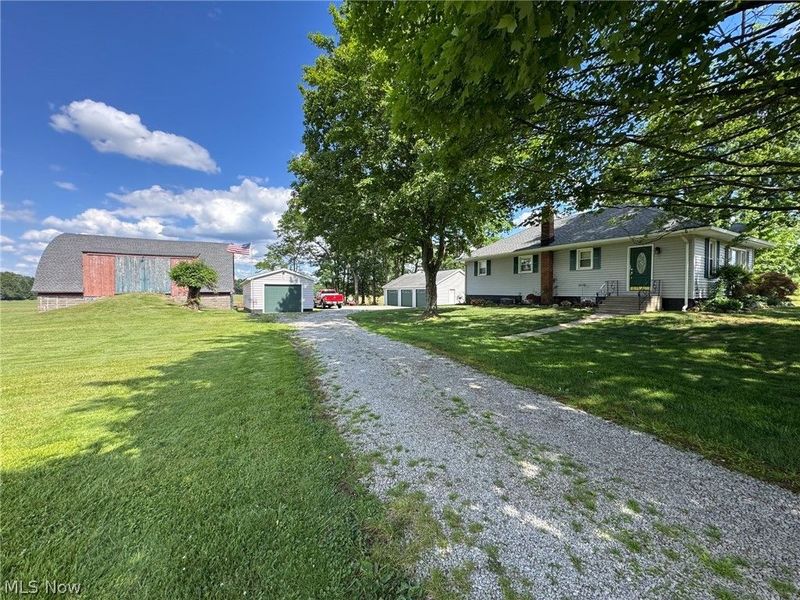 7305 S Duck Creek Road, Berlin Center, OH 44401 Photo 2