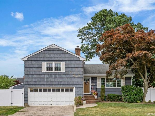 38 Driscoll Avenue , Rockville Centre, NY 11570