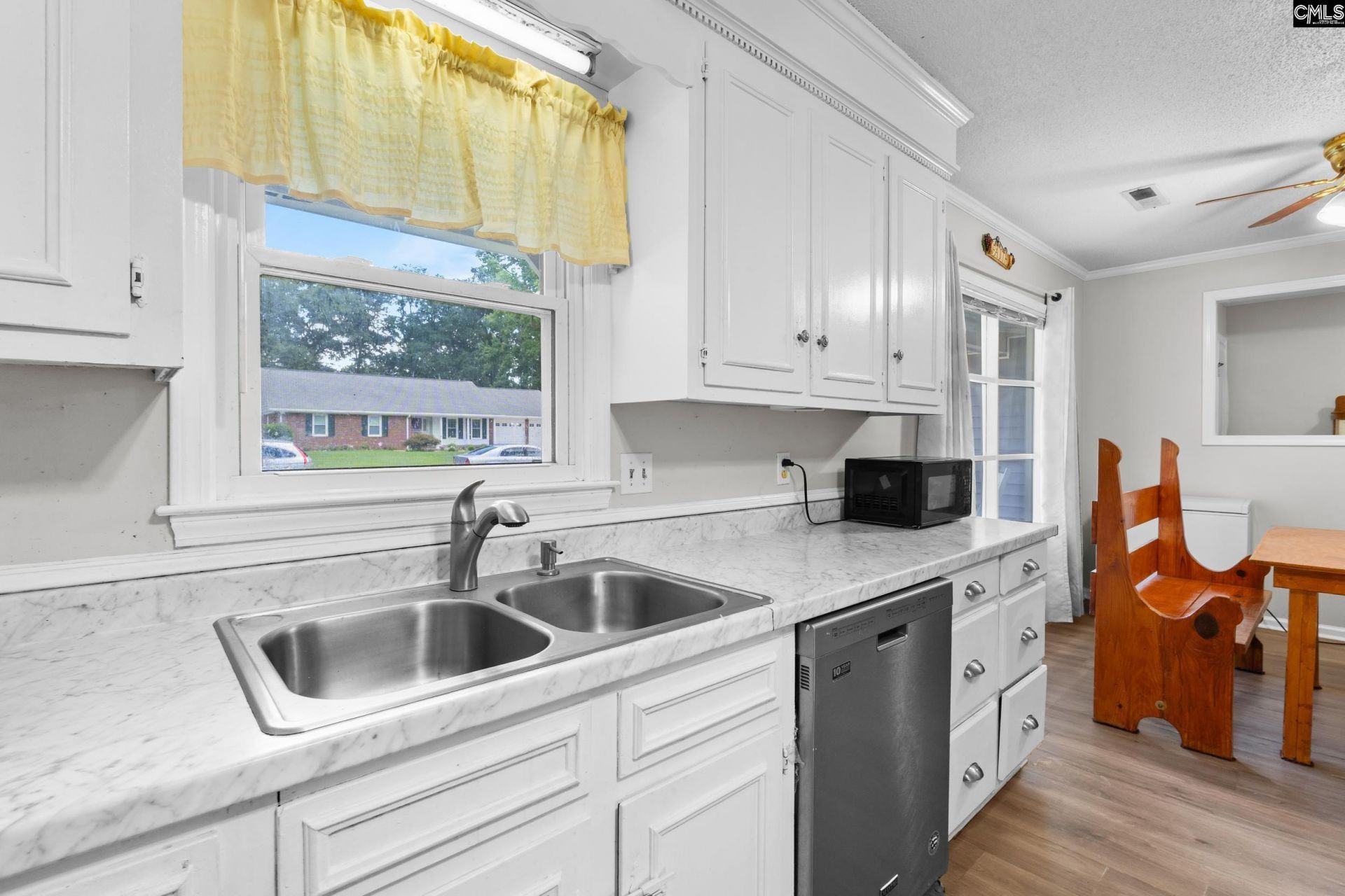 1304 Fairlawn Drive  Photo 10