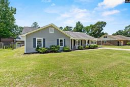 1304 Fairlawn Drive  photo 4