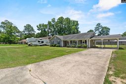 1304 Fairlawn Drive  photo 4