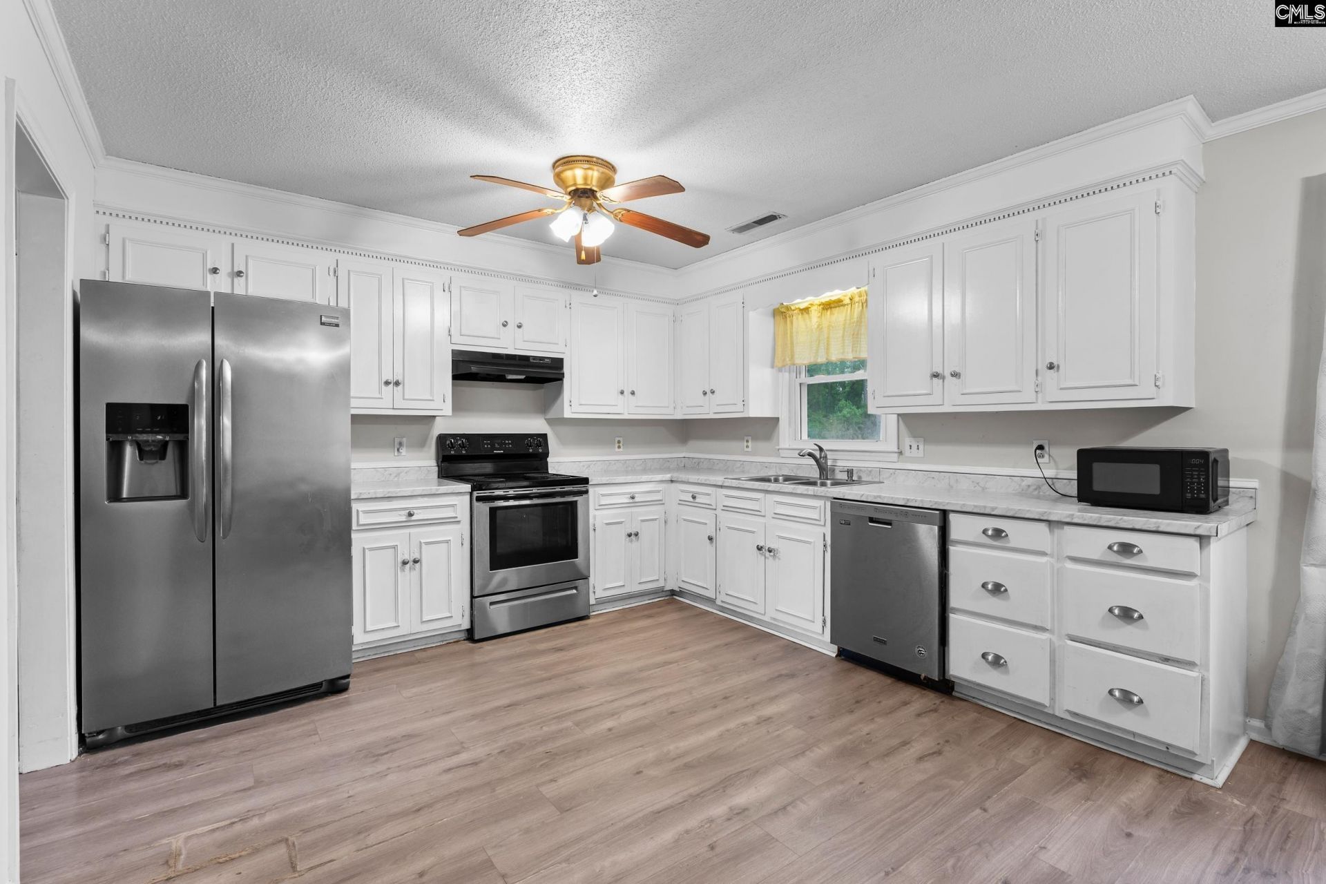 1304 Fairlawn Drive  Photo 9