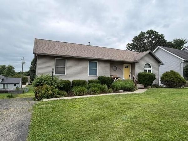 1093 Lizabeth Circle , Heath, OH 43056