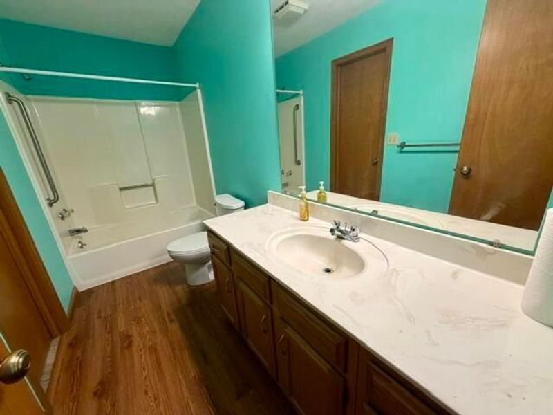 1093 Lizabeth Circle, Heath, OH 43056 Photo 6