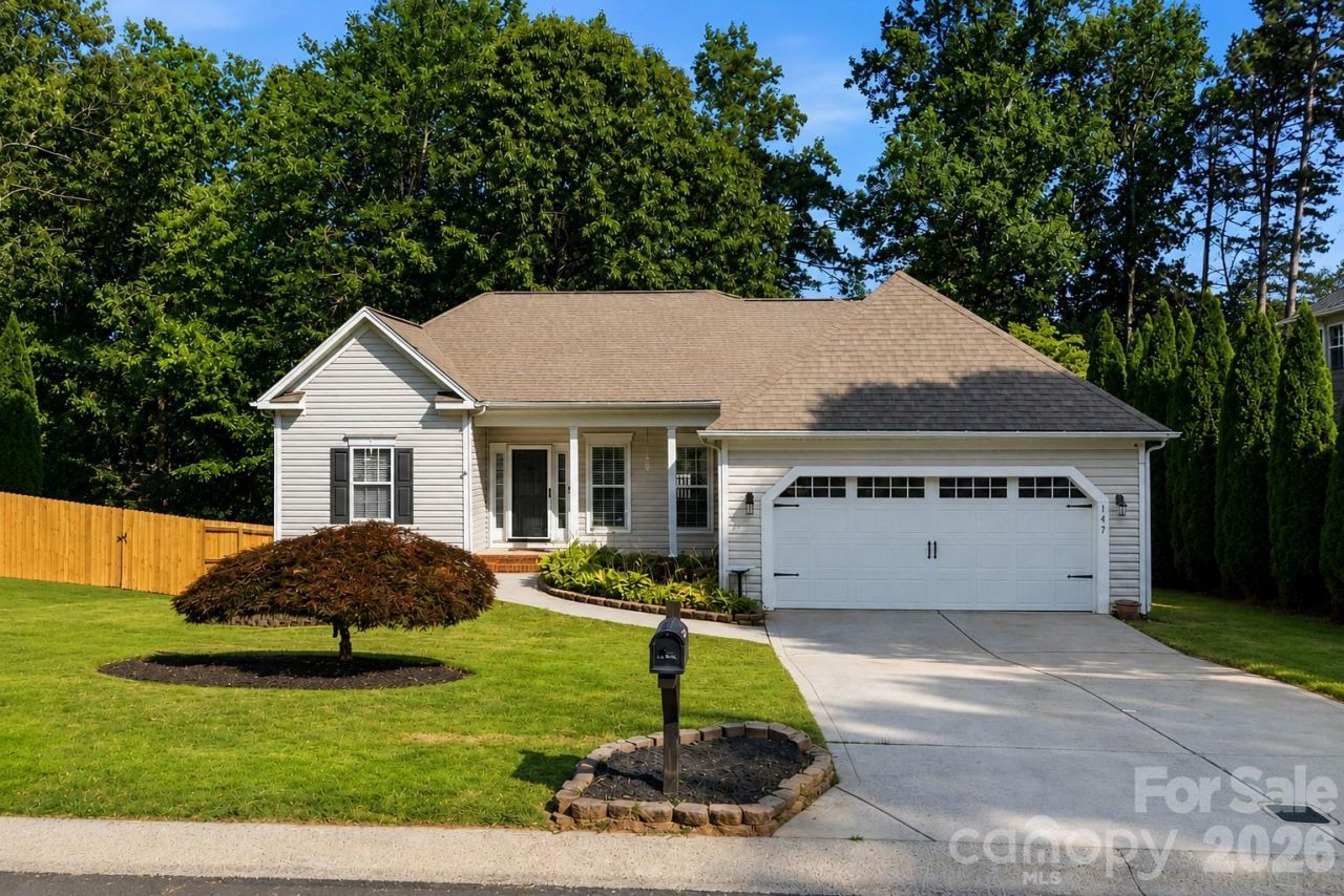 147 Broken Pine Lane, Mooresville, NC 28117 Main Photo