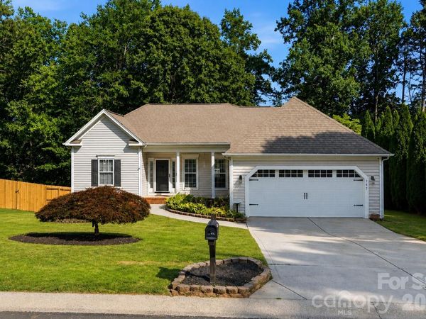 147 Broken Pine Lane, Mooresville, NC 28117