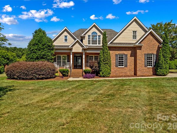 185 Upper Oak Drive, Statesville, NC 28625