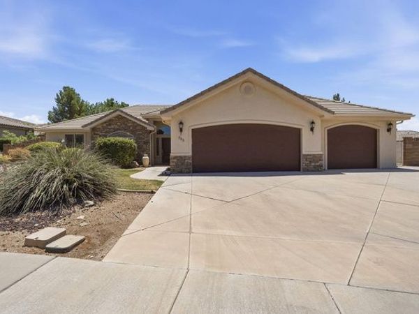 988 E SILVER FALLS DR , Washington, UT 84780