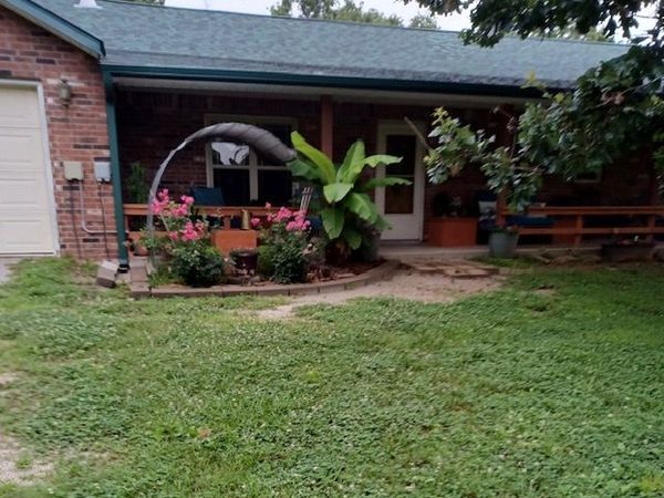 468145 648 Road, Watts, OK 74964