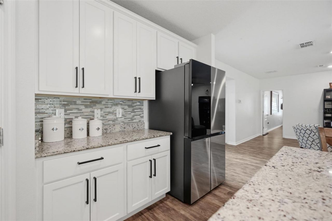 9025 Mazette Road , Weeki Wachee, FL 34613 Photo